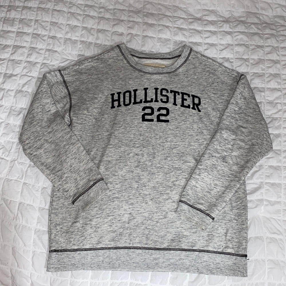 Hollister Crewneck